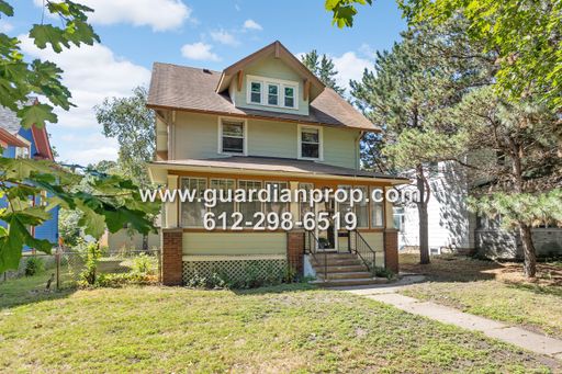 Large House in Hamline Midway Available October 1st, Original Woodwork, Updated Kitchen & Baths, 2 Car Garage – photo 1