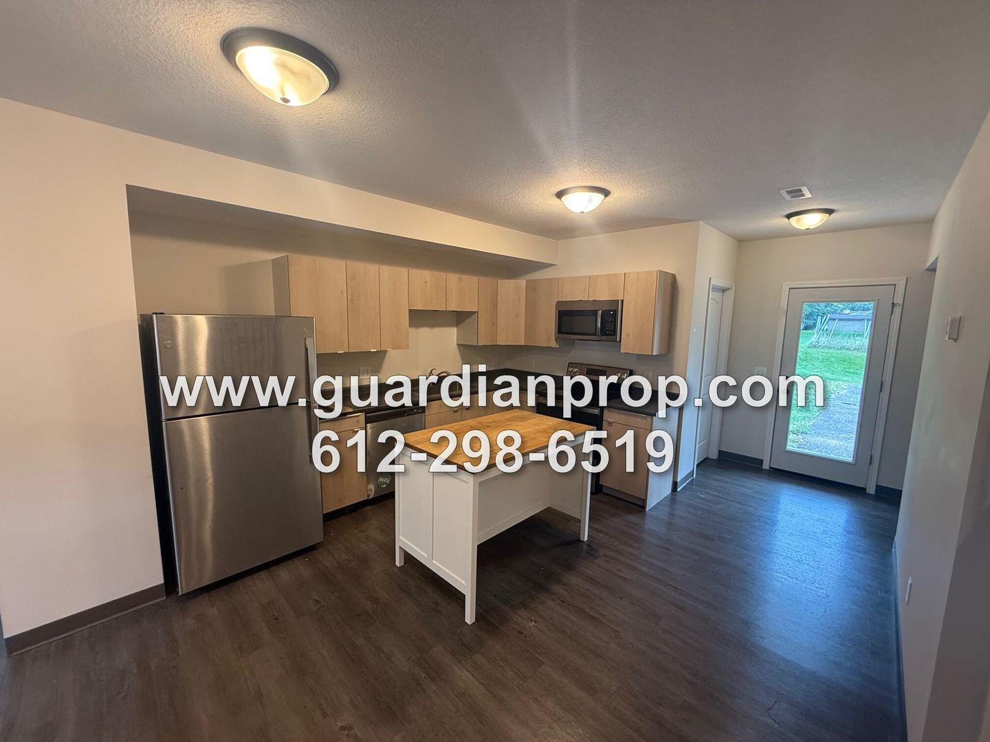 Inver Grove Heights Townhome: 7555 Cloman Way