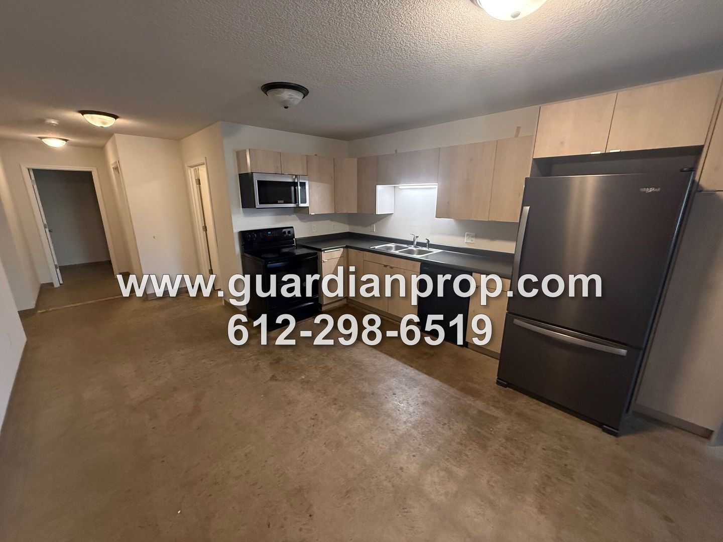 Inver Grove Heights Apartment: 7535 Cloman Way