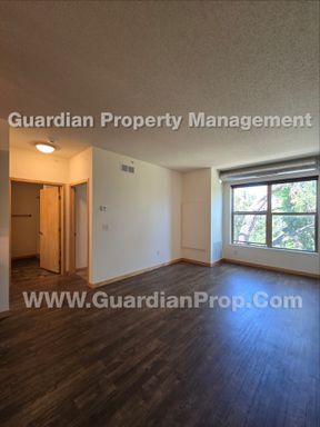 Marcy Holmes/Dinkytown Top Floor, 3 bd, Dishwasher, 1 Parking Space, 1 Month Free – photo 1