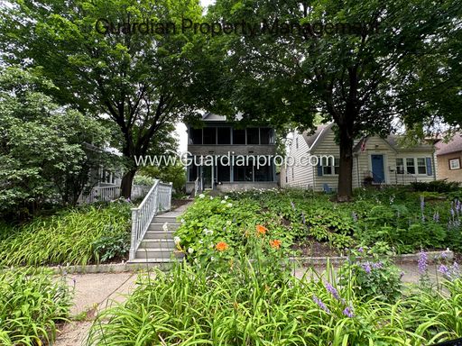 Linden Hills Upper Level Duplex, Sunroom, In Unit Laundry, Dishwasher, Garage Space Included – photo 1