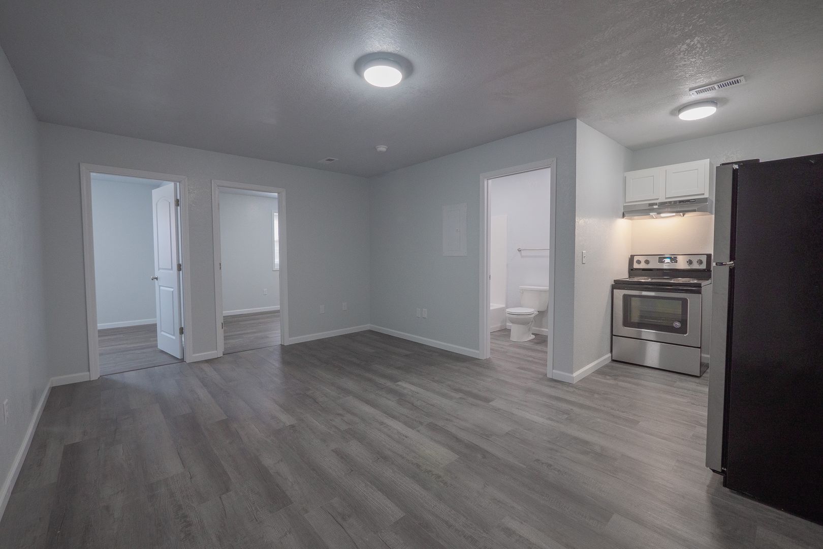 Maryville Apartment: 123 N Main