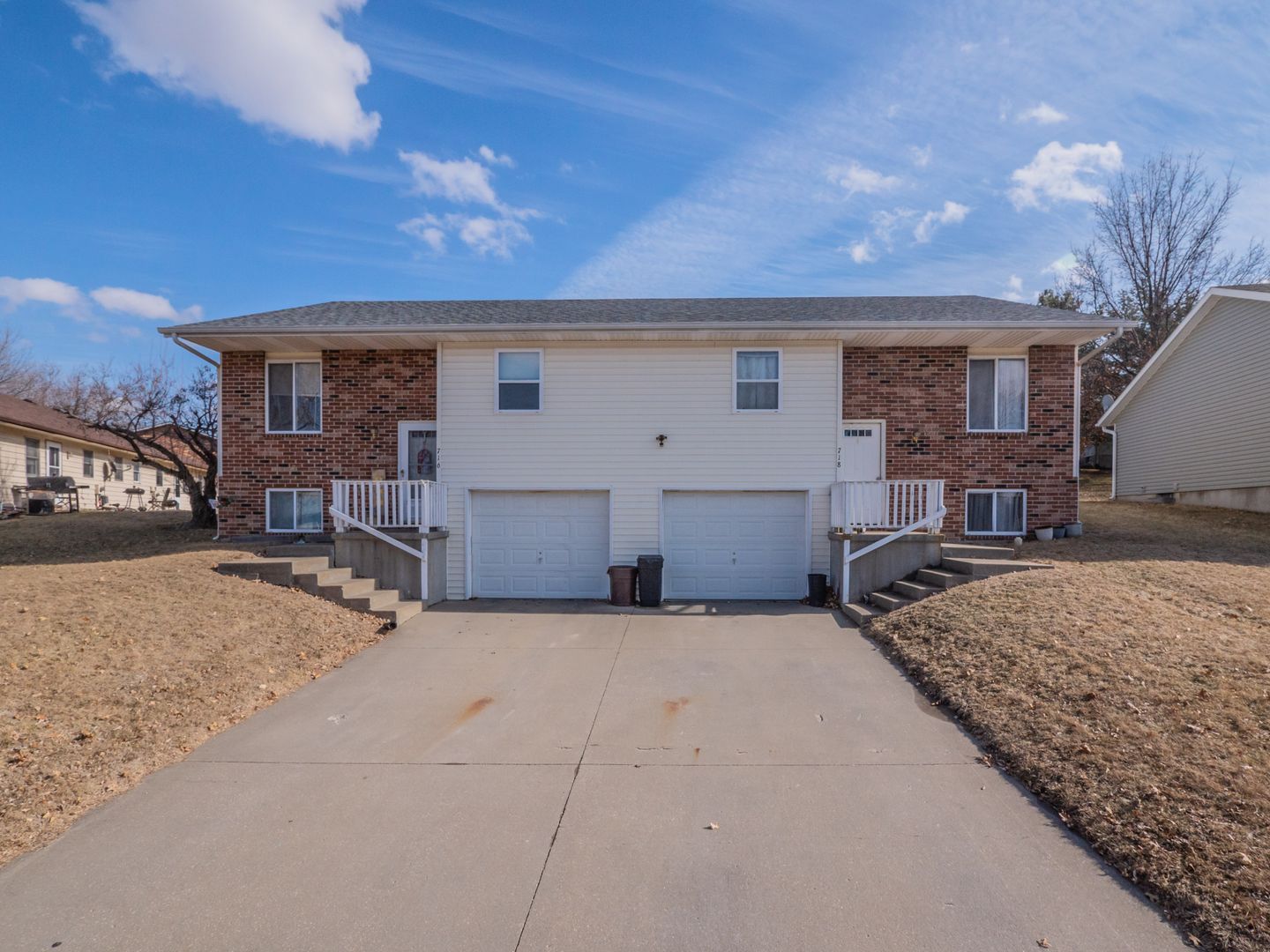 Maryville Apartment: 716-718 W Torrance