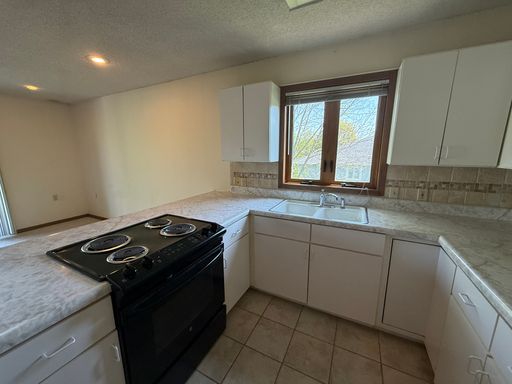 2 Bed, 1 Bath Apartment at The Birches