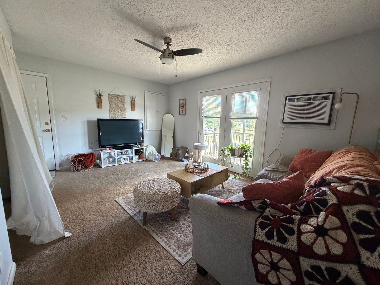 Maryville Apartment: Multiple
