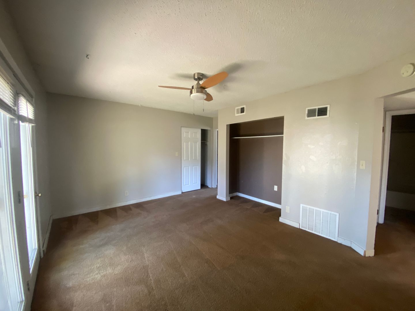 Maryville Apartment: Multiple