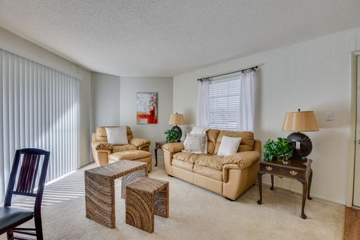 Large one bedroom – photo 1