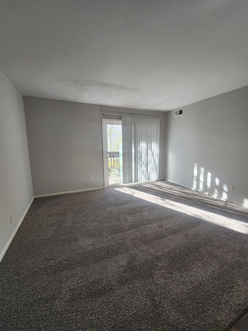 Evansville Apartment: 360 South Rosenberger Avenue