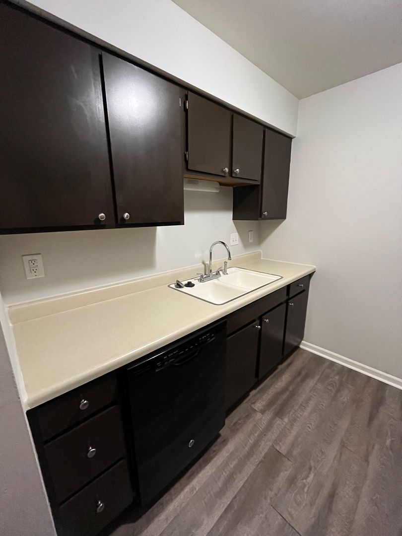 Evansville Apartment: 360 South Rosenberger Avenue