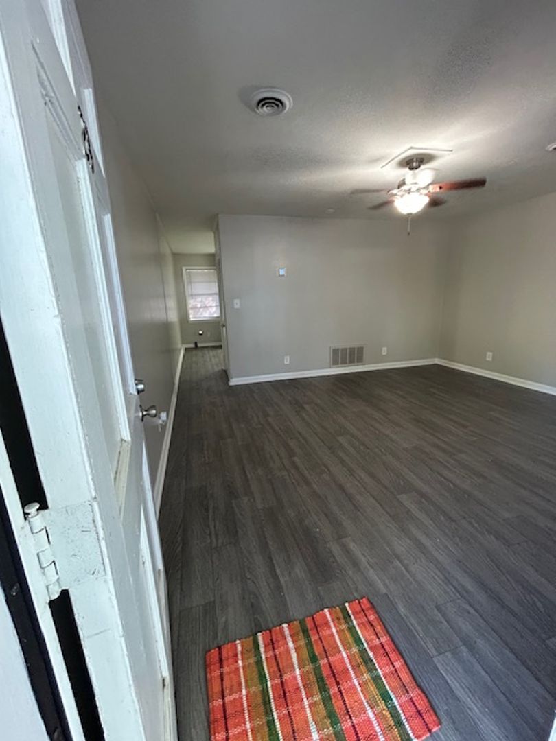 Calhoun Apartment: 258 Forrest Ave & 100 Hunt Drive