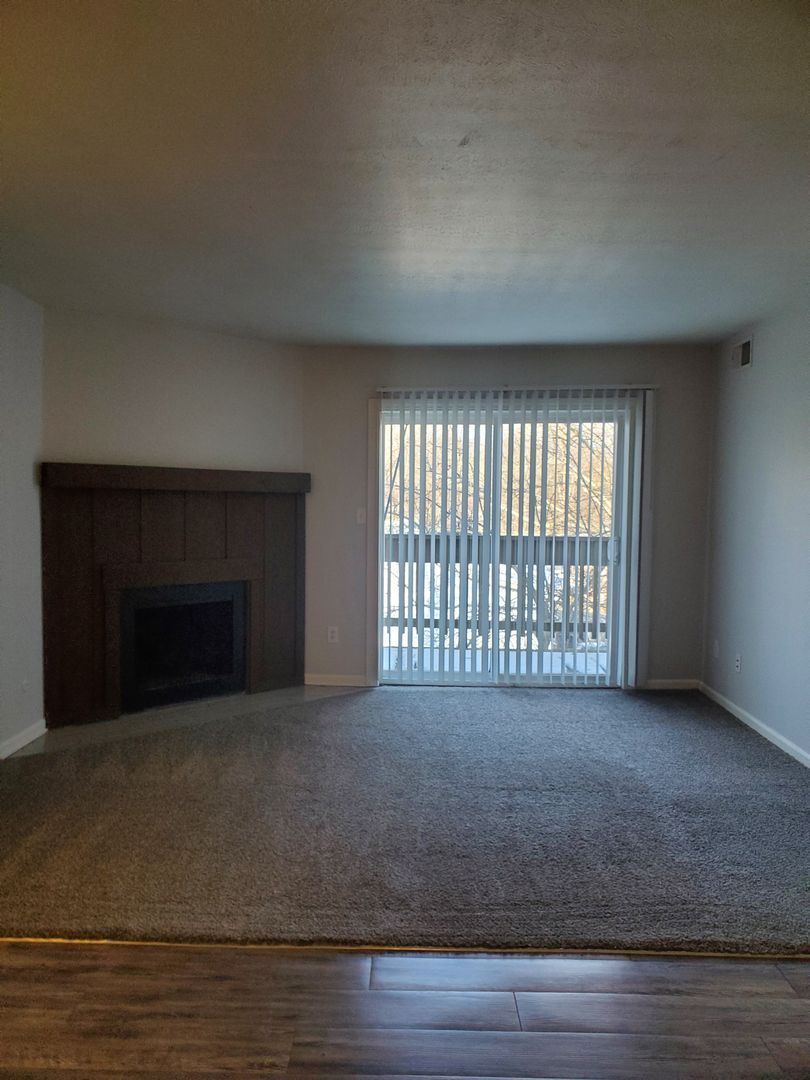 Evansville Apartment: 360 South Rosenberger Avenue
