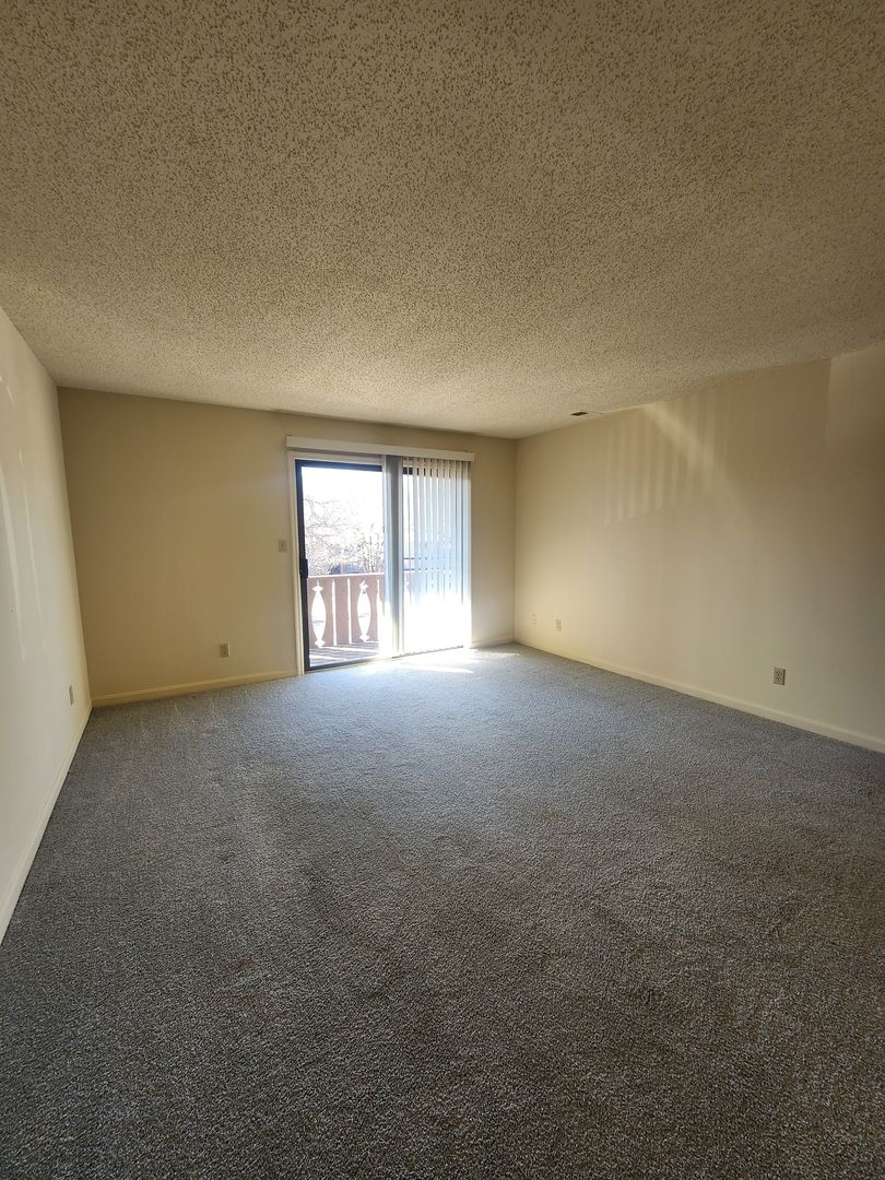 Evansville Apartment: 5001 Lakeside Court
