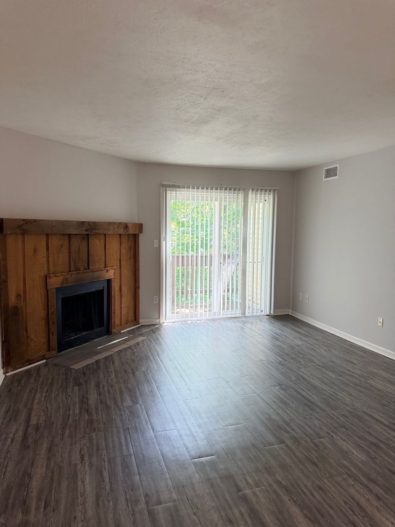 Evansville Apartment: 360 South Rosenberger Avenue