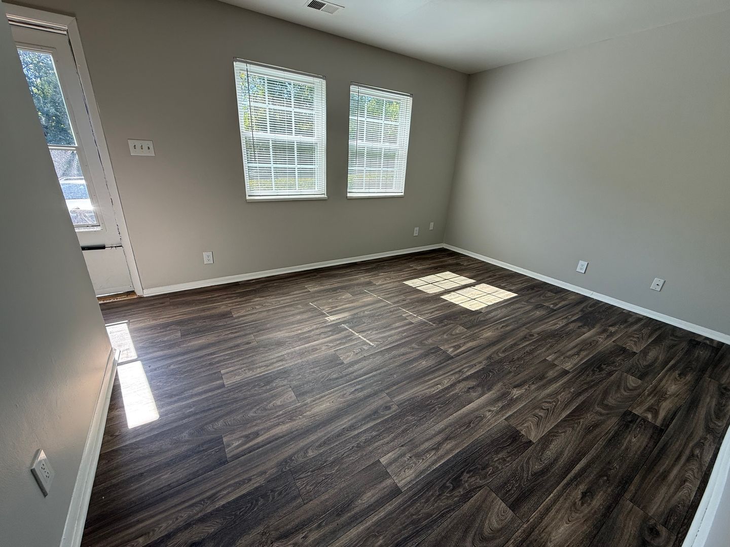 Evansville Apartment: 4805 Lakeside Dr.