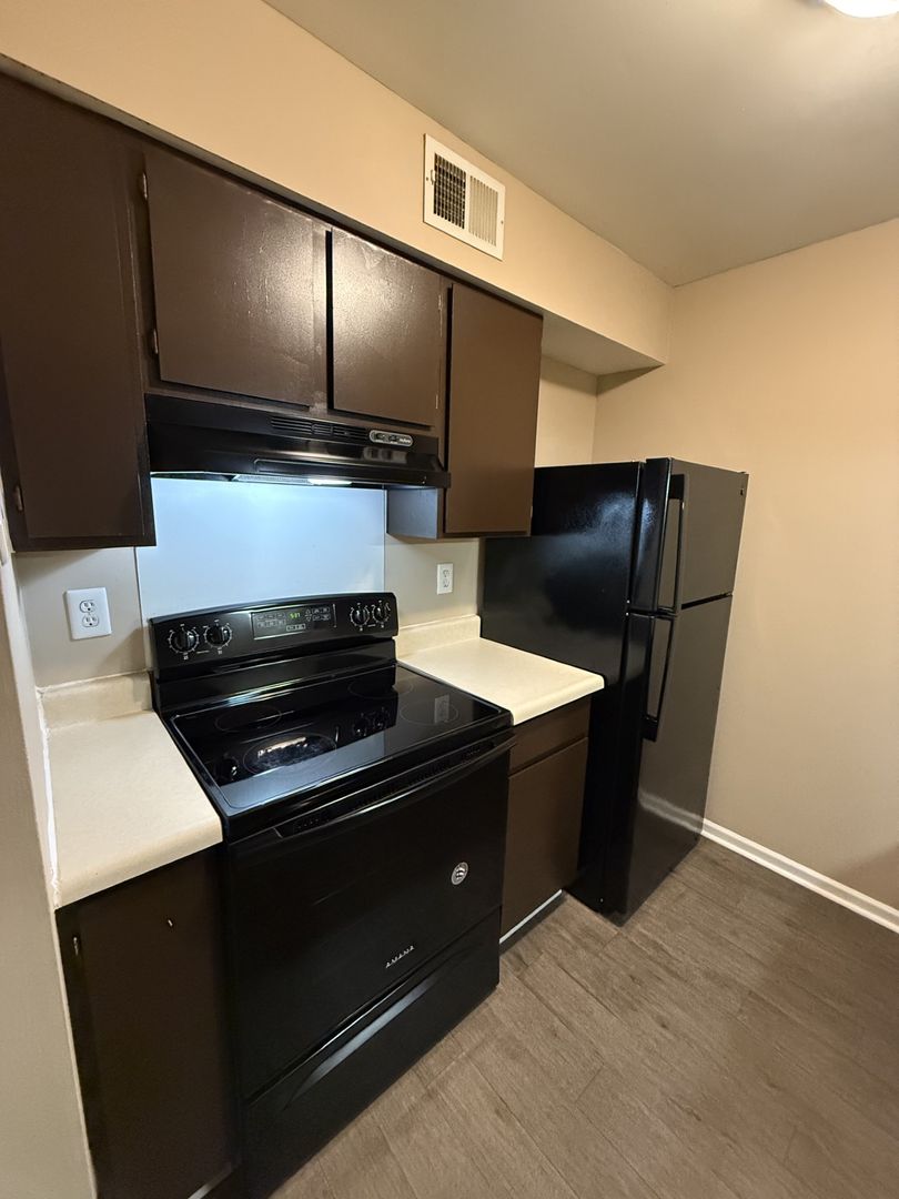 Evansville Apartment: 360 South Rosenberger Avenue