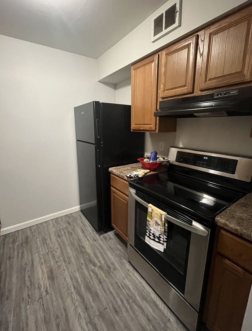 Evansville Apartment: 360 South Rosenberger Avenue