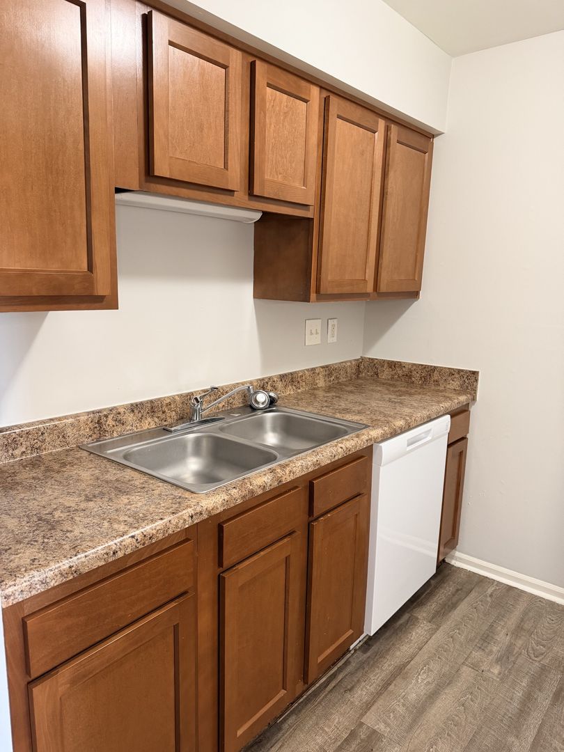 Evansville Apartment: 360 South Rosenberger Avenue