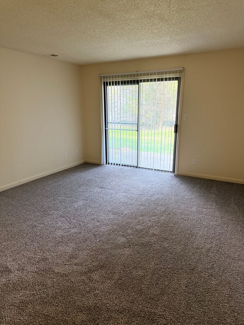 Evansville Apartment: 5001 Lakeside Court