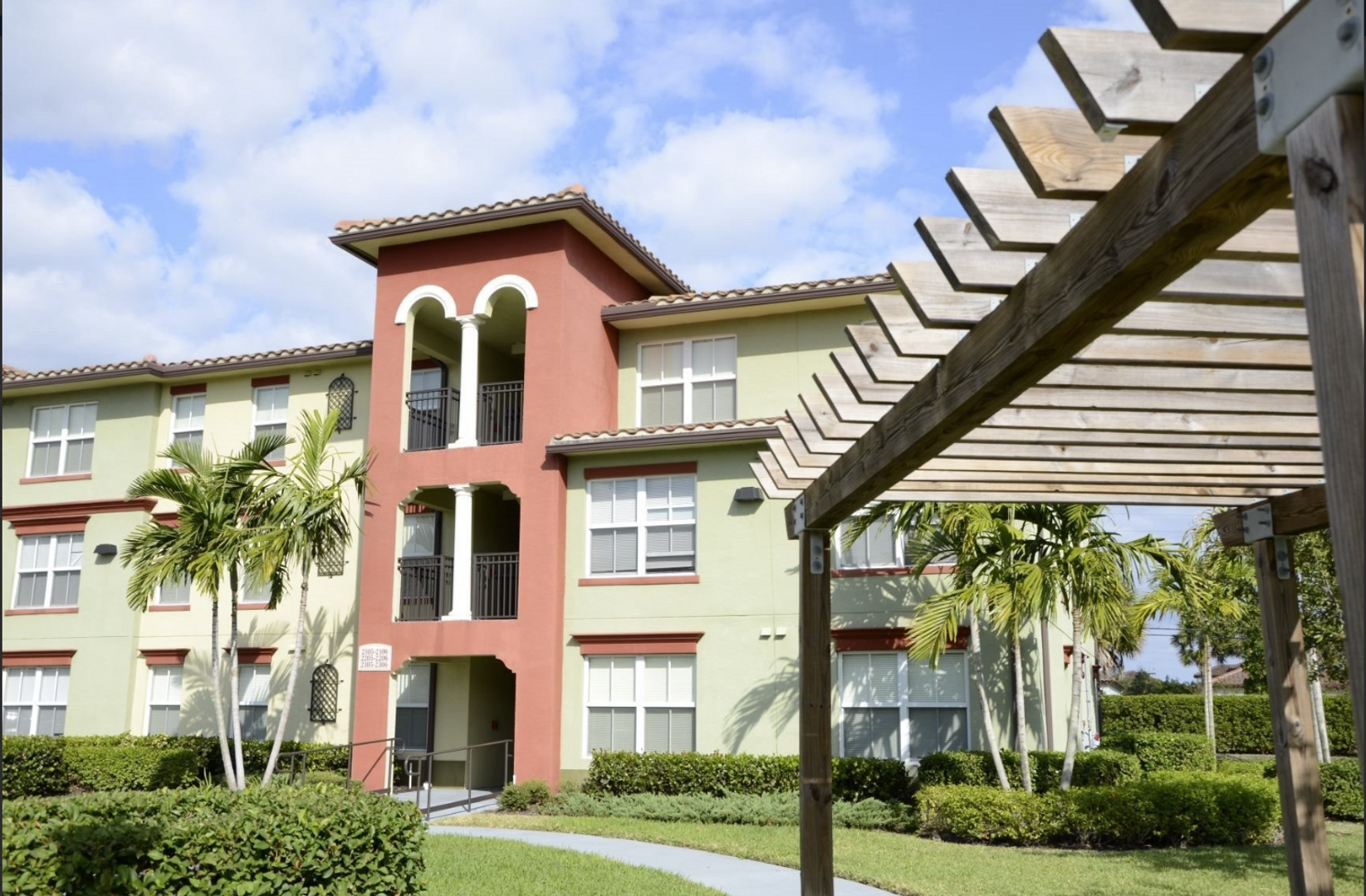 Lake Worth Apartment: 7085-7097 Merganser Court