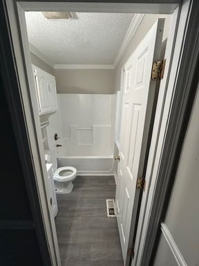258 Forrest Ave. 214-Dplx