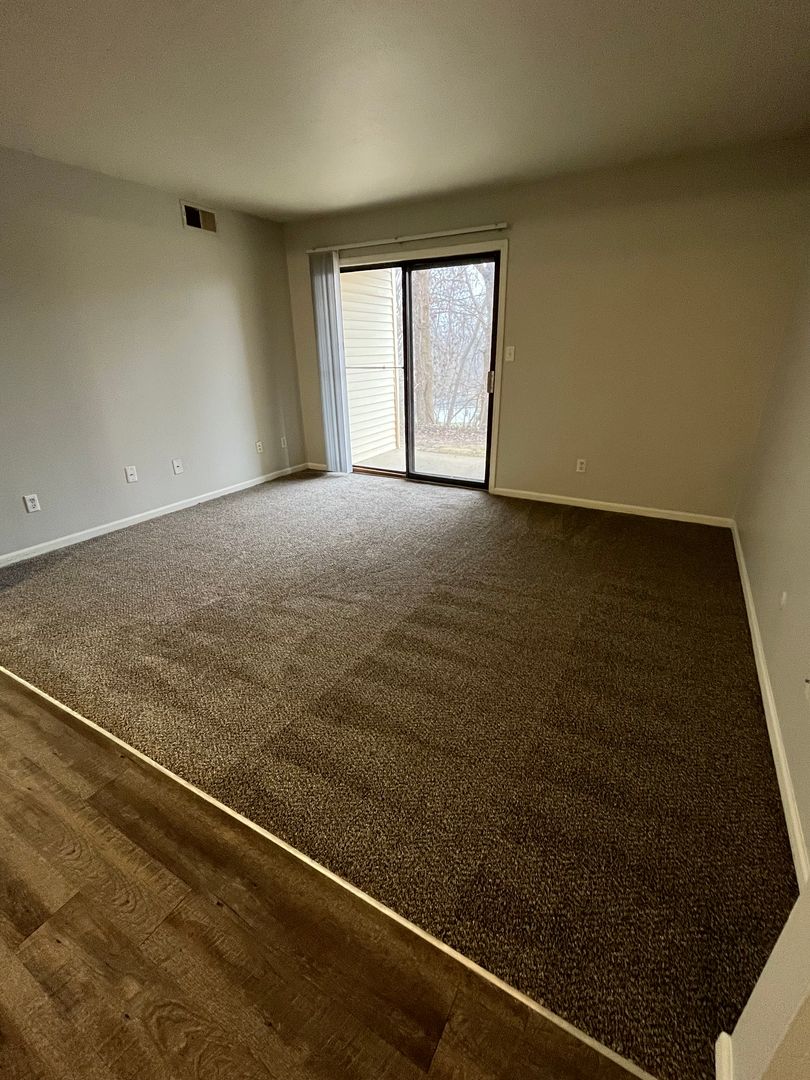 Evansville Apartment: 360 South Rosenberger Avenue