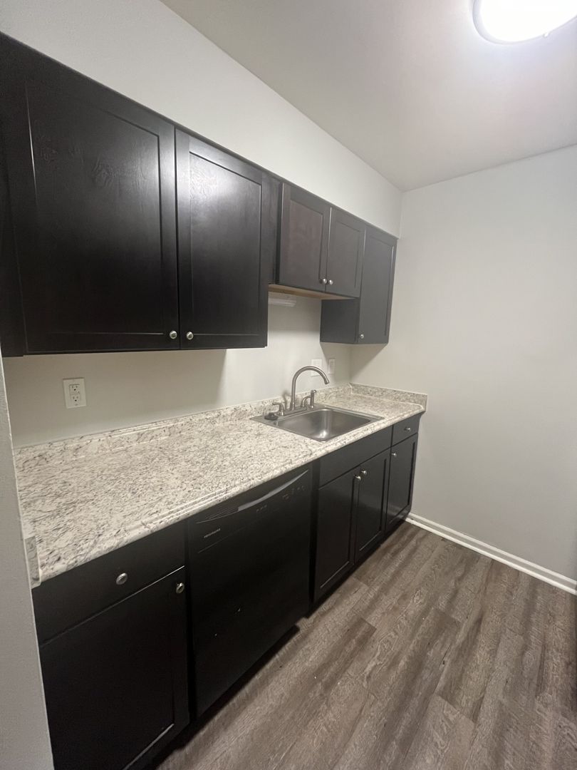 Evansville Apartment: 360 South Rosenberger Avenue