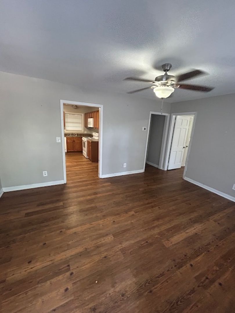 Calhoun Apartment: 258 Forrest Ave & 100 Hunt Drive