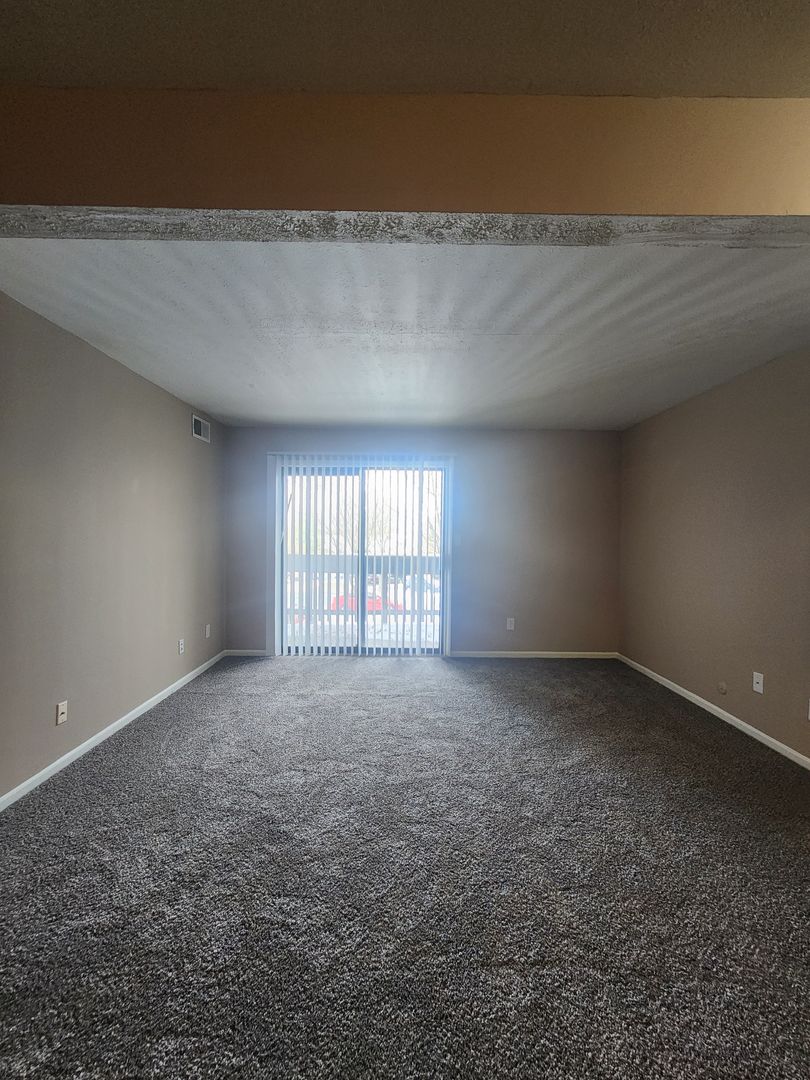 Evansville Apartment: 360 South Rosenberger Avenue