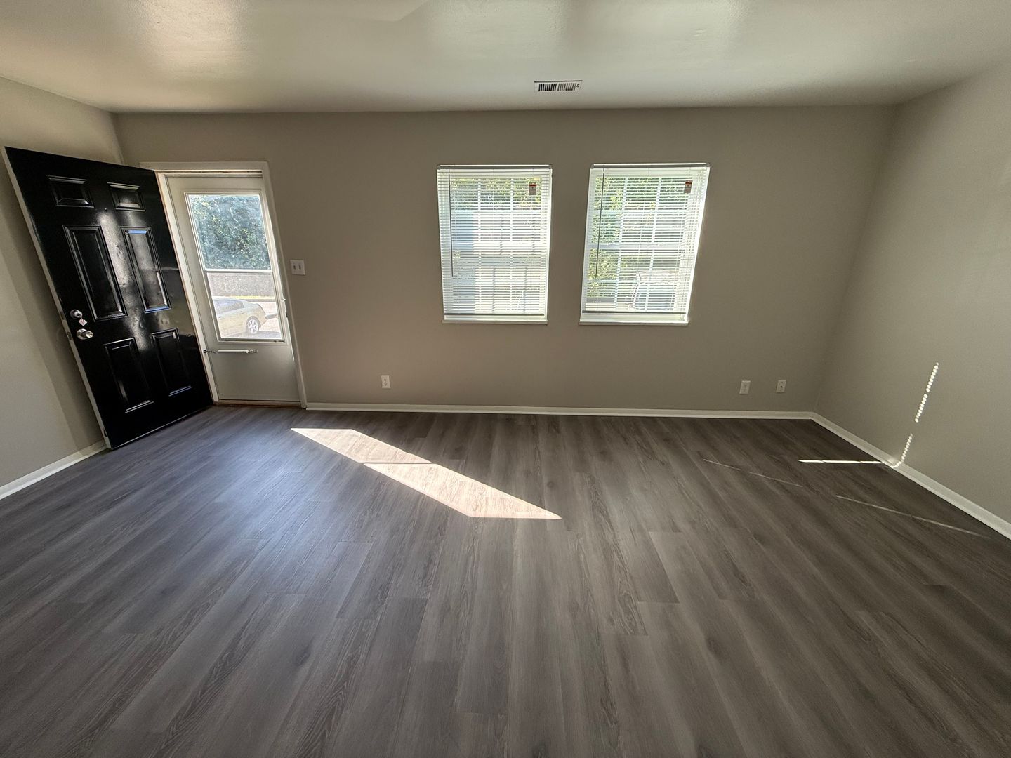 Spacious 3 bedroom Townhome