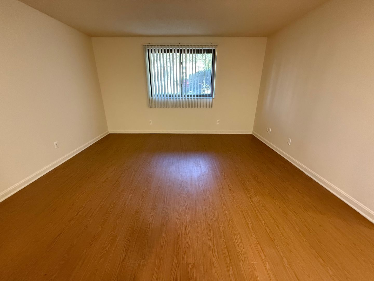 Evansville Apartment: 5001 Lakeside Court