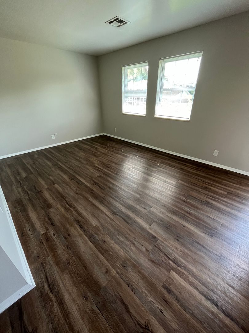 Evansville Apartment: 4600 Rolling Ridge Ct.