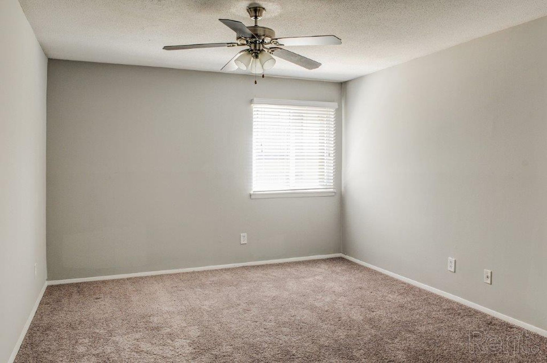 Augusta Apartment: 1924 North Leg Rd