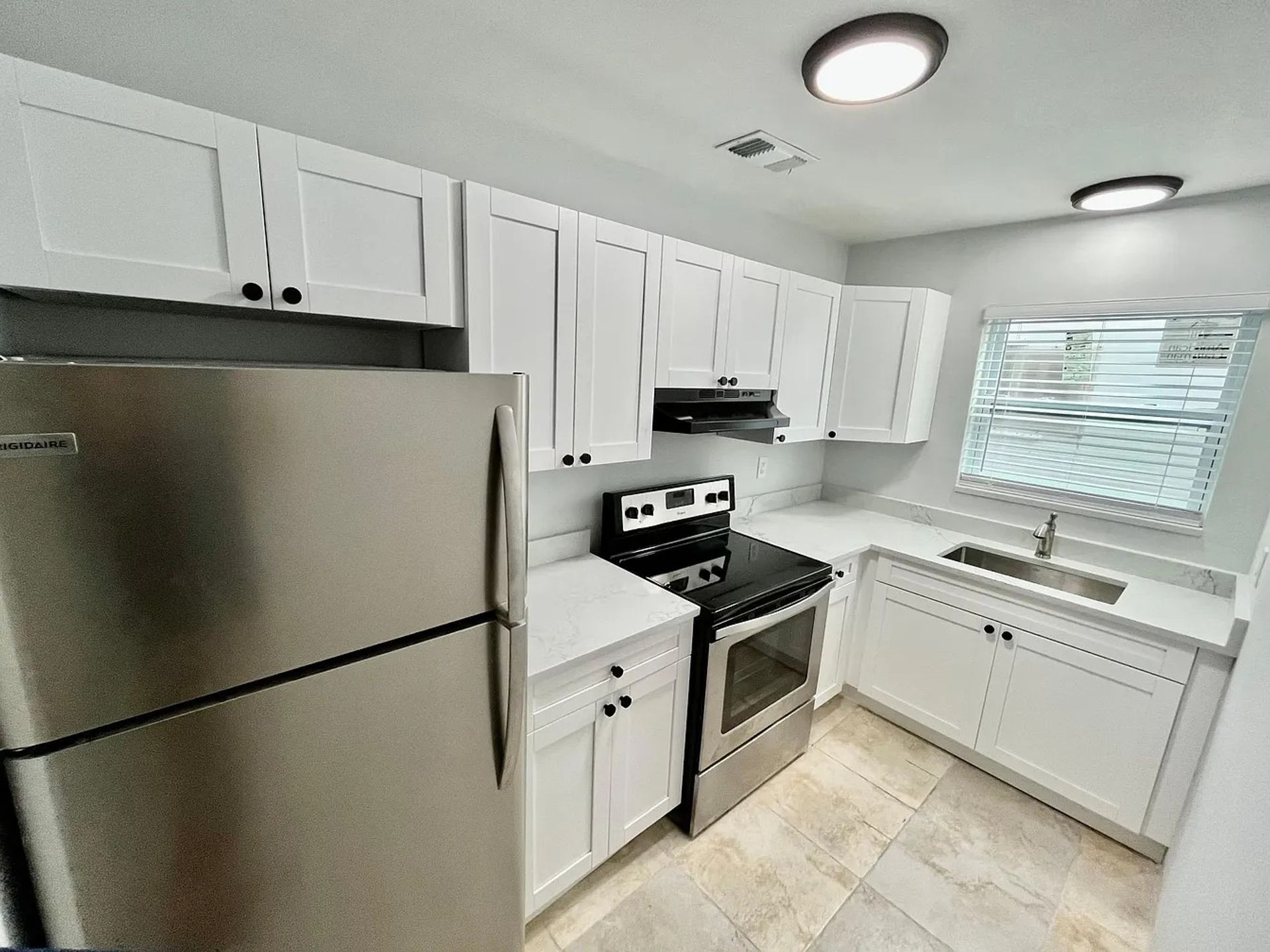 Lighthouse Point Apartment: 2813 NE 27th Street