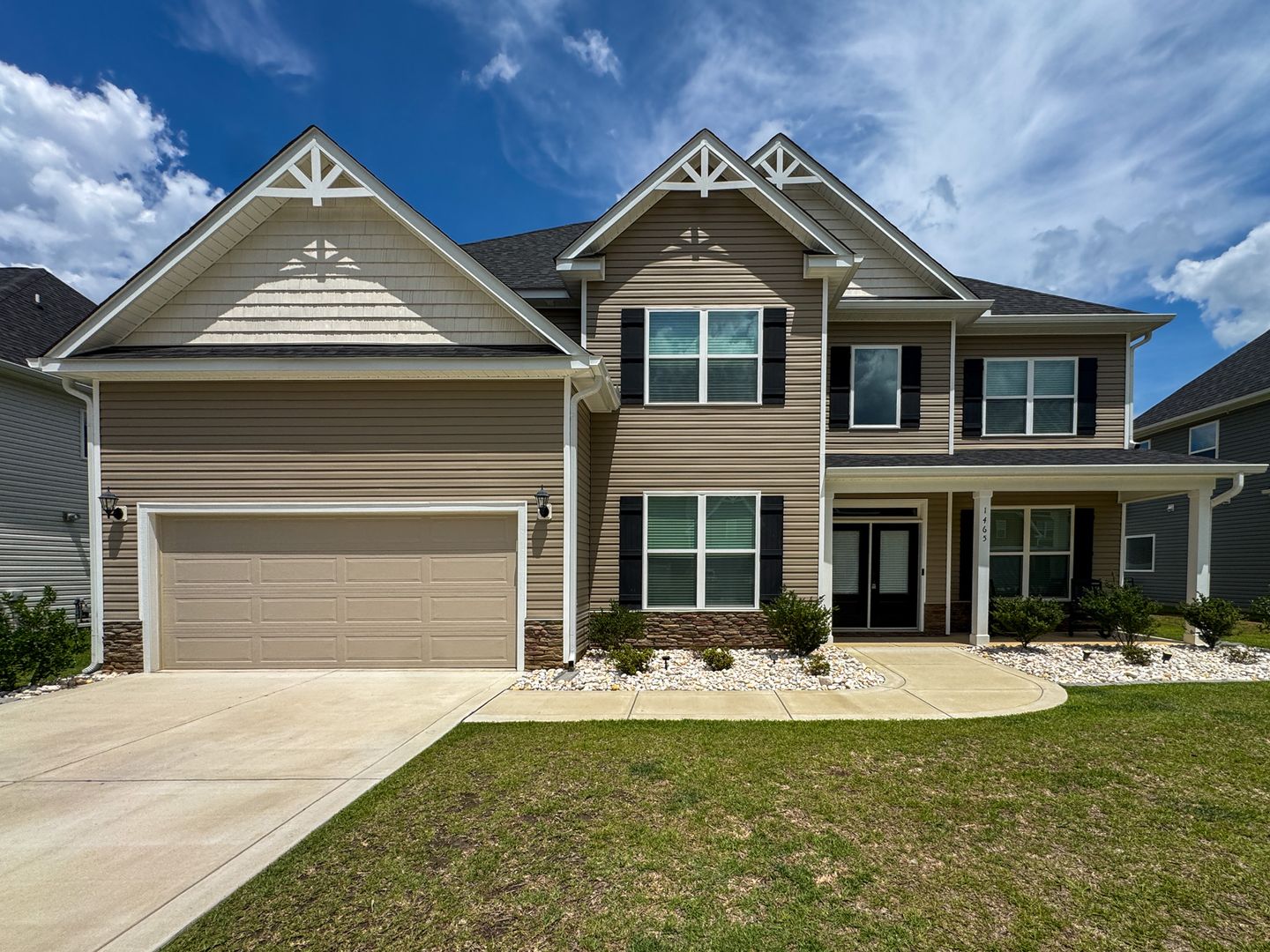 Fayetteville House: 1465 Draw Bridge Lane