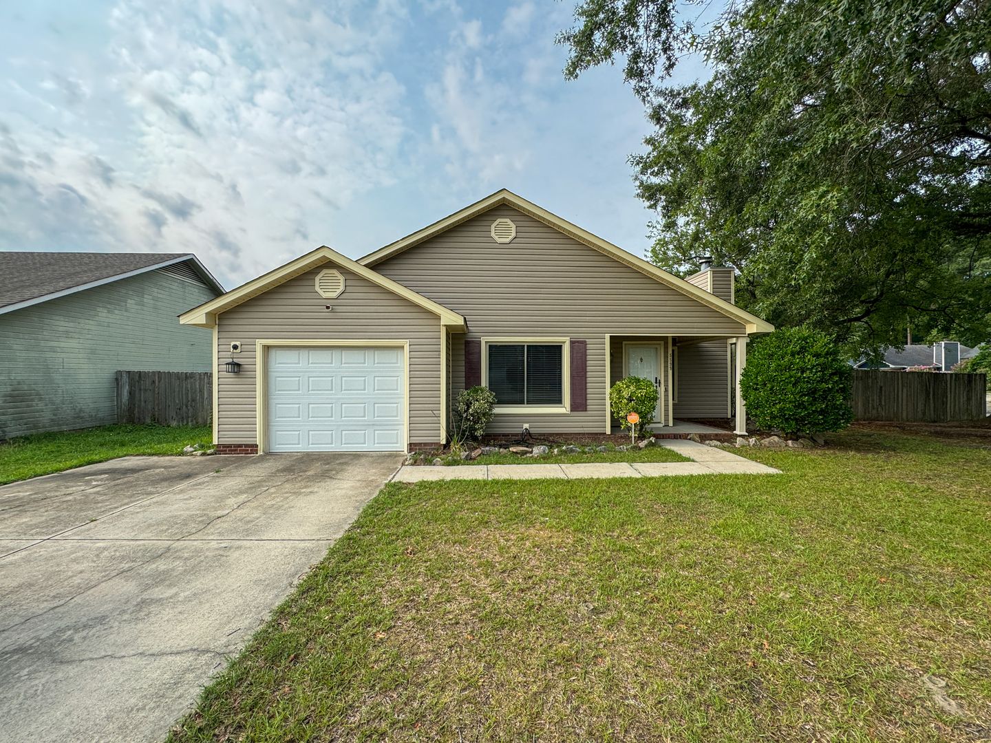 Fayetteville House: 5599 Quietwood Place