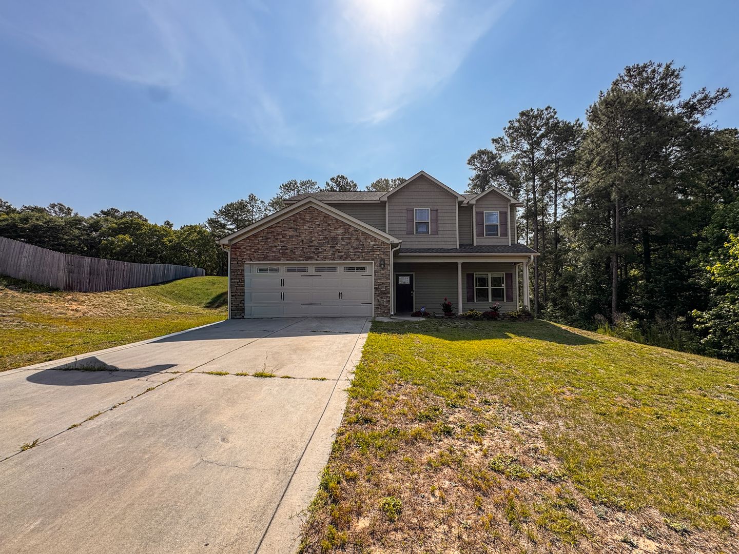 Raeford House: 267 High Leaf Drive