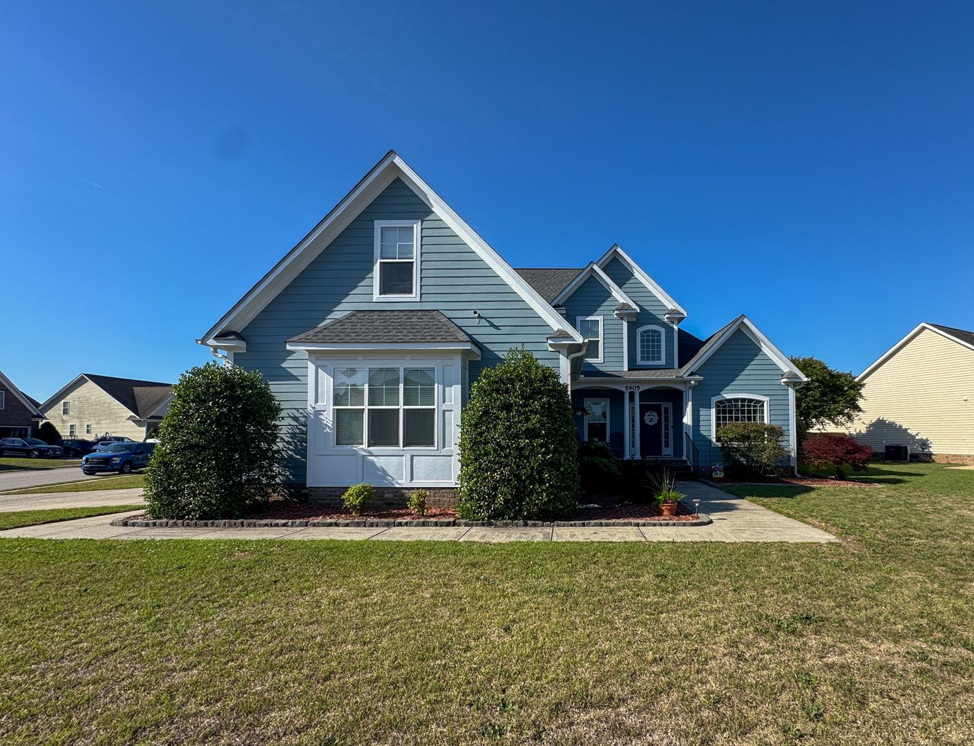 Hope Mills House: 5905 Gentleman Drive