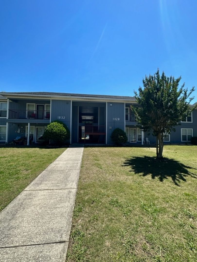 Fayetteville House: 1828 Sardonyx Road Unit 3