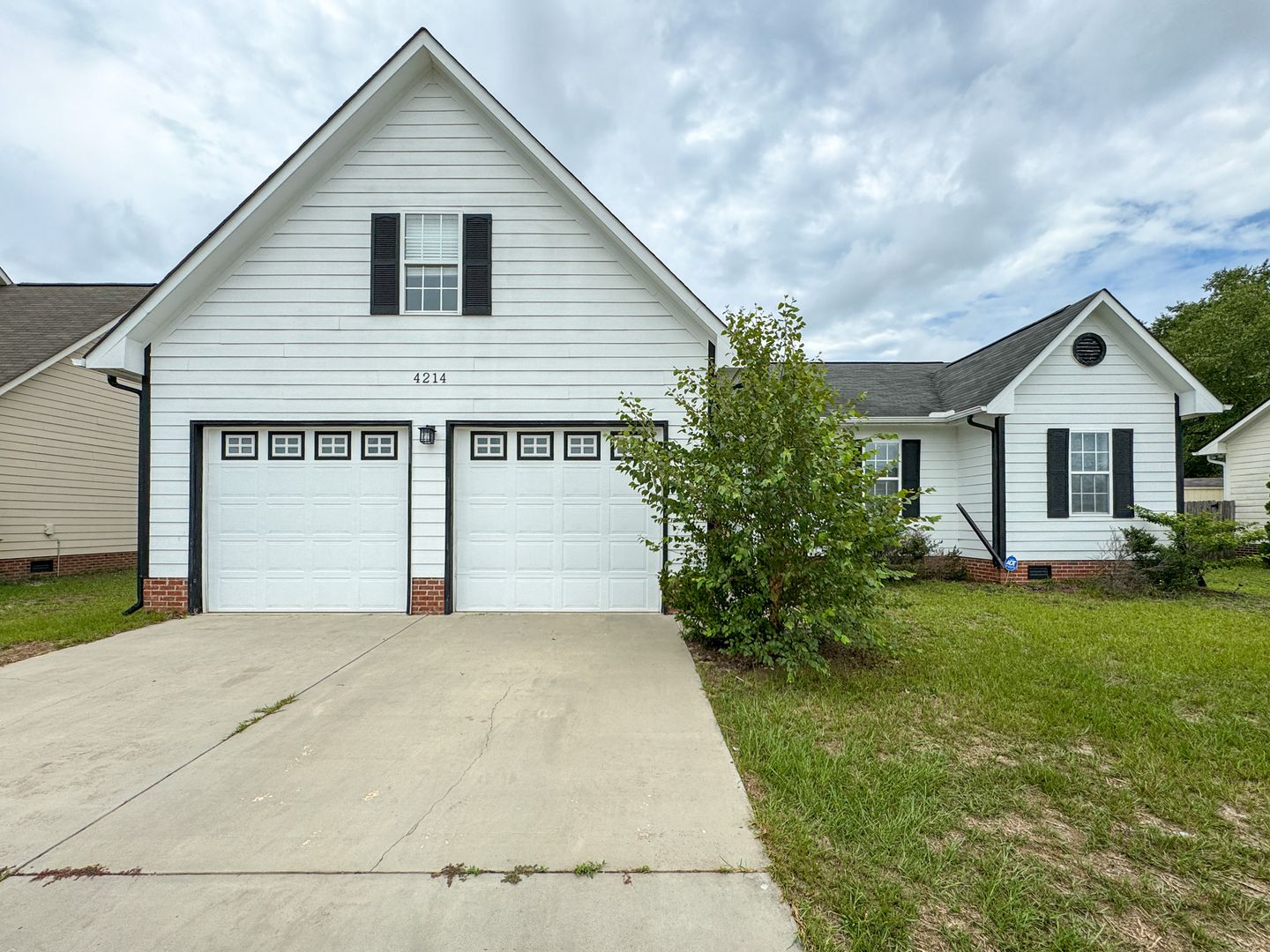 Fayetteville House: 4214 Harbin Walk Lane