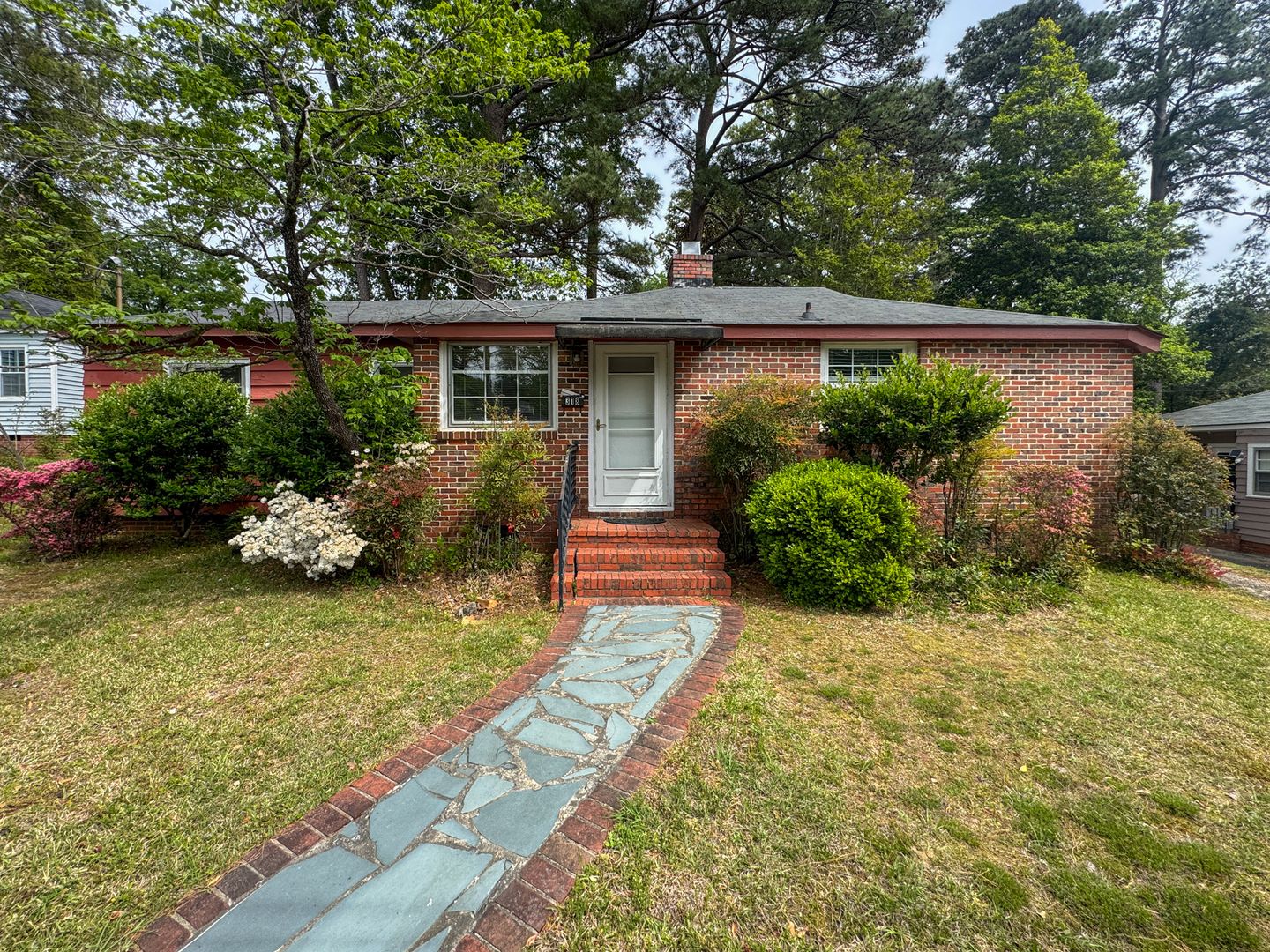 Fayetteville House: 318 Fairwood Court