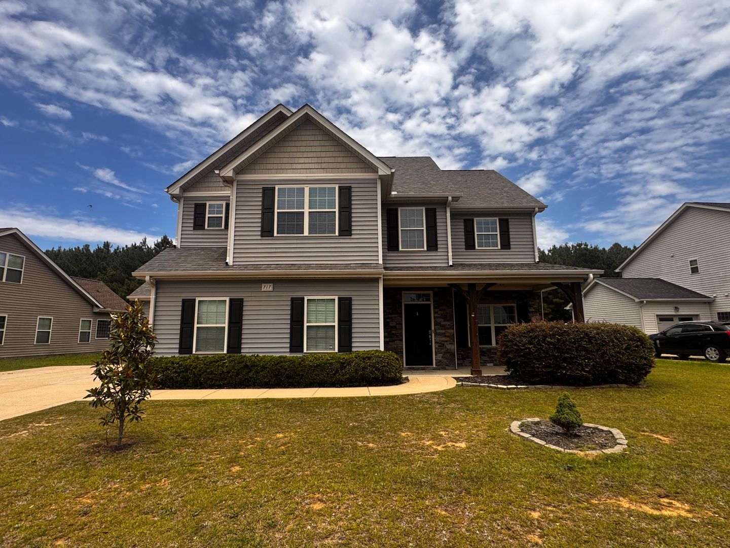 Raeford House: 717 St Johns Loop