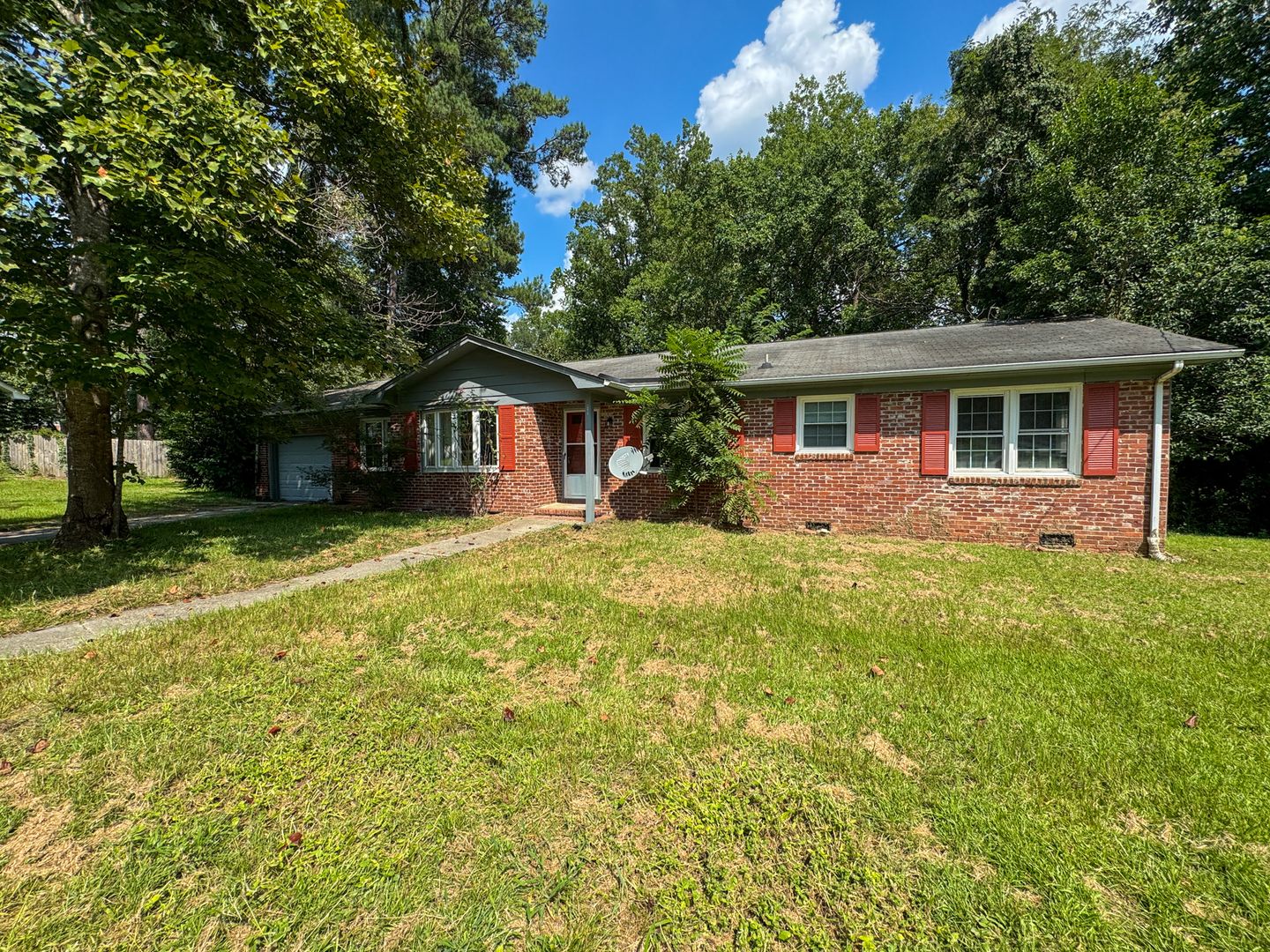 Fayetteville House: 6402 Fenwick Place