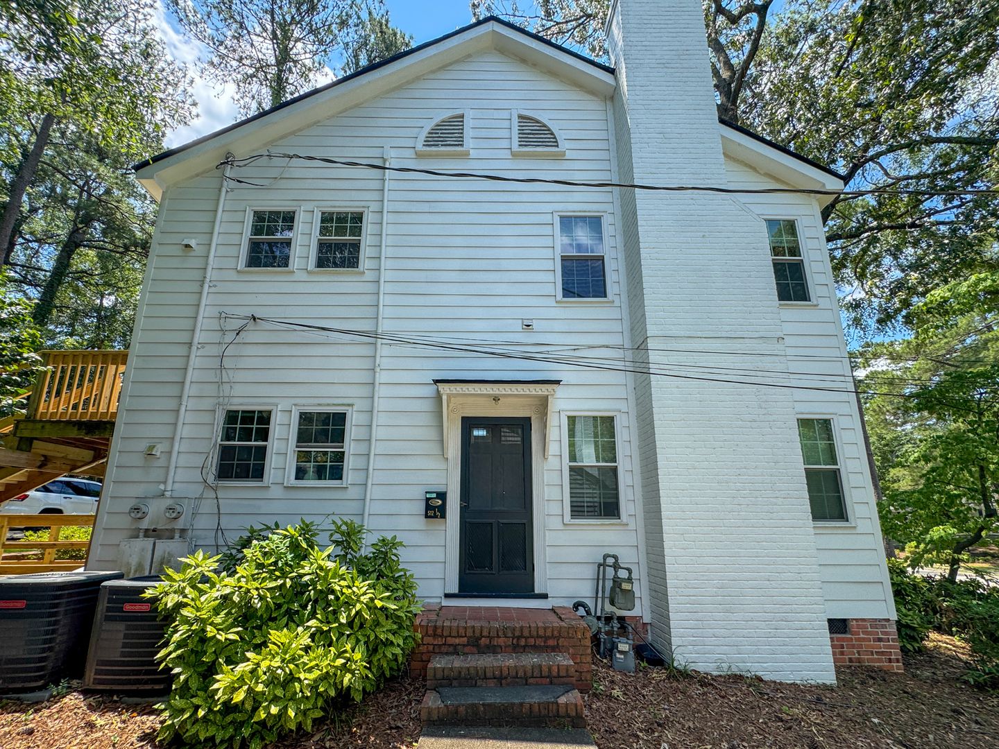 Fayetteville House: 512 1/2 Westmont Drive