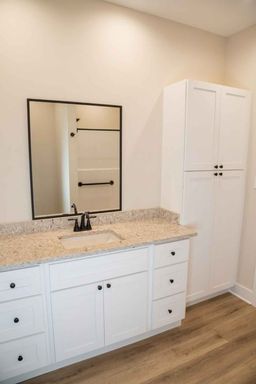 Listing photo thumbnail