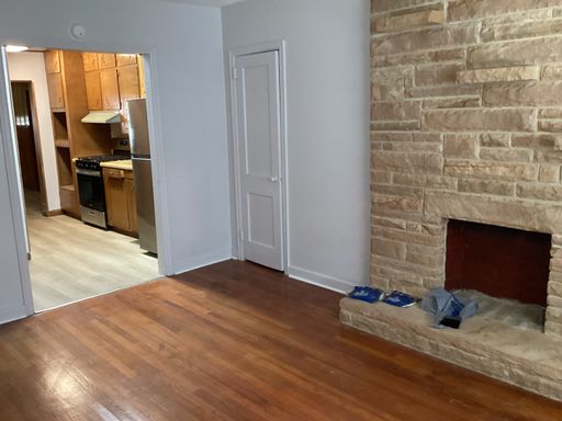 Listing photo thumbnail
