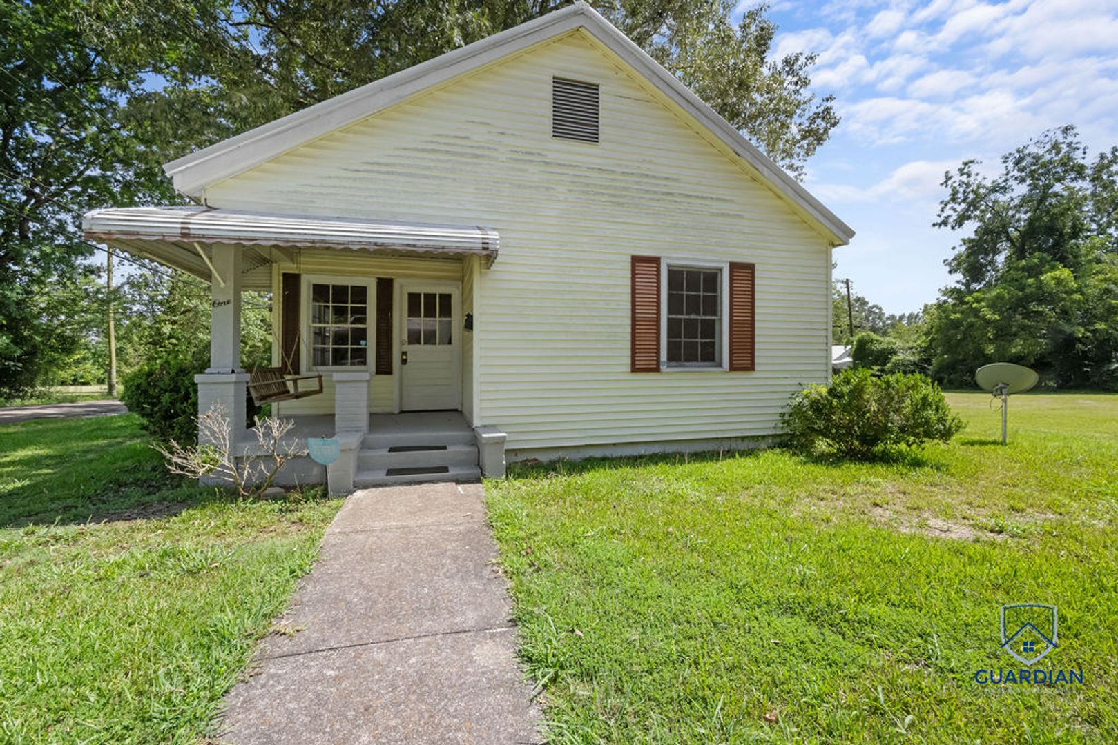 Gadsden House: 1 E Wilkinson Ave