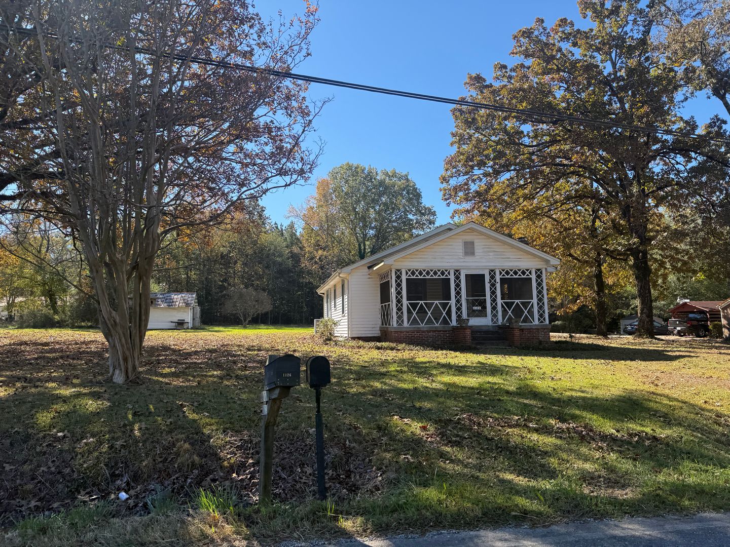 Gadsden House: 1129 Tidmore Bend Rd