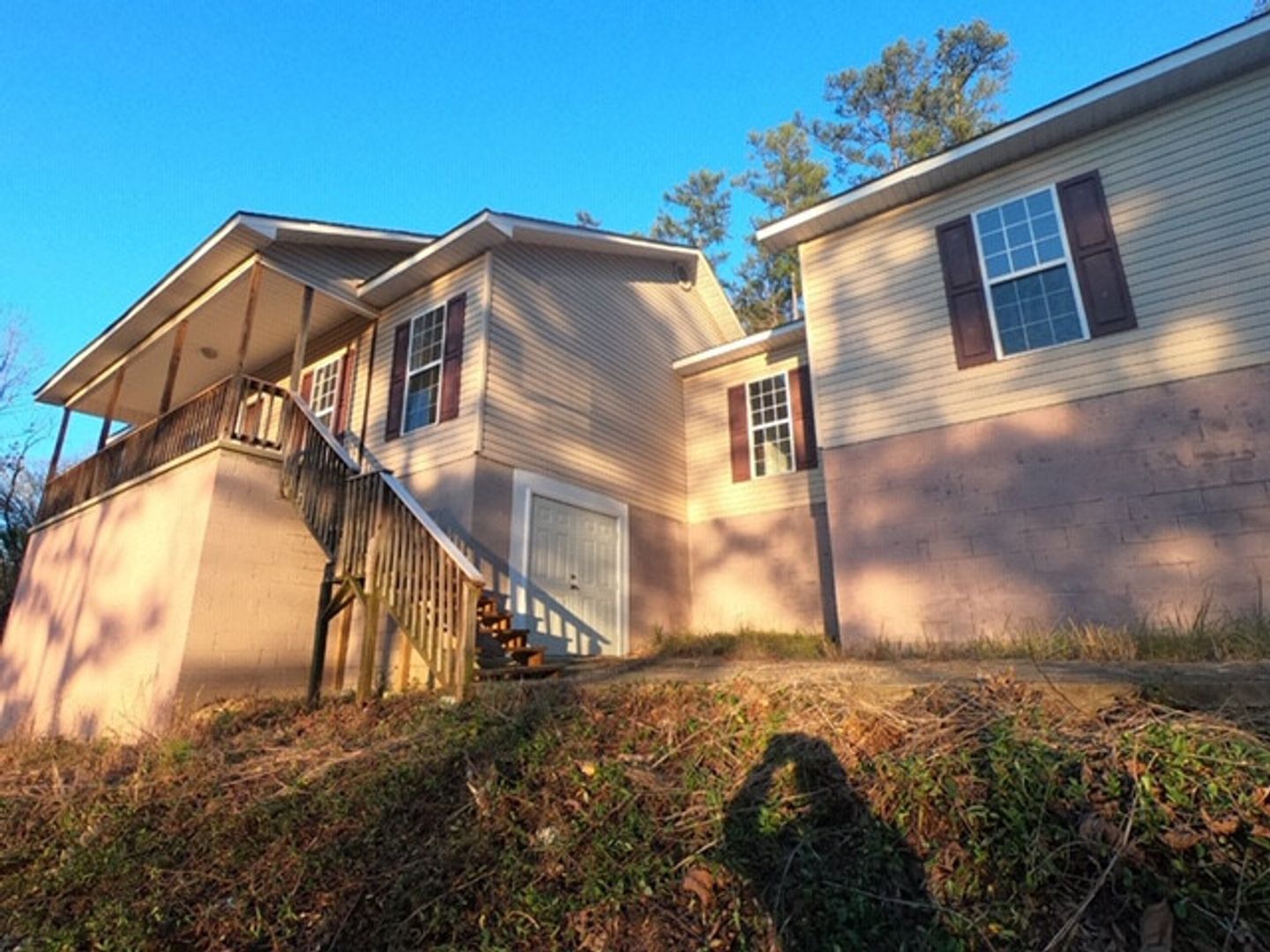 Southside House: 4855 Woodland Trail