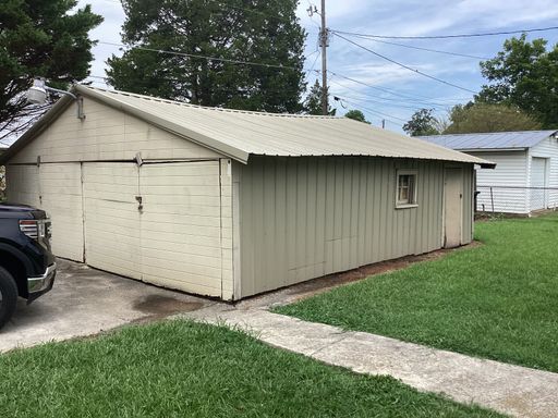 Listing photo thumbnail