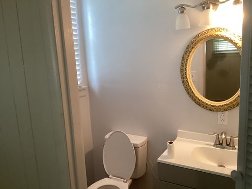 Listing photo thumbnail